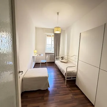 Apartment Trilocale Moderno 2min Leonardo Academy, Centro *